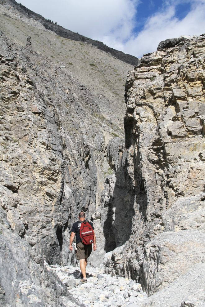 Alaska Highway Km 716.8, Boulder Canyon Hike