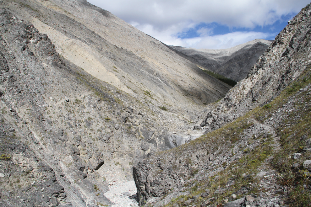 Alaska Highway Km 716.8, Boulder Canyon Hike