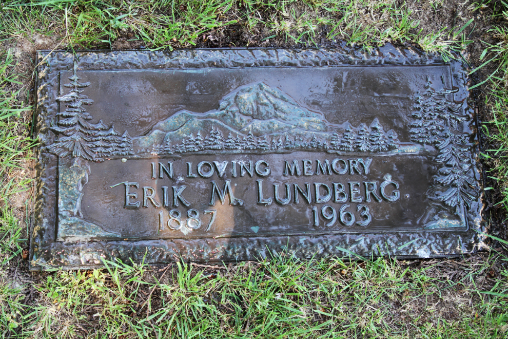 Grave of Erik Mauritz Lundberg at Valley View Memorial Gardens in Surrey, BC