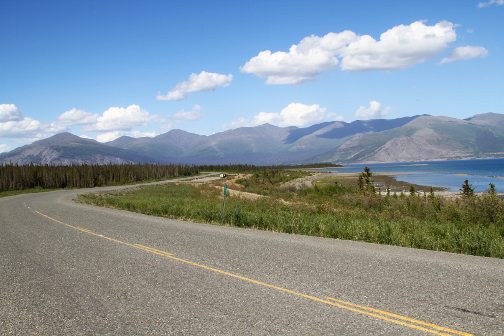 Looking west at Km 1662 of the Alaska Highway