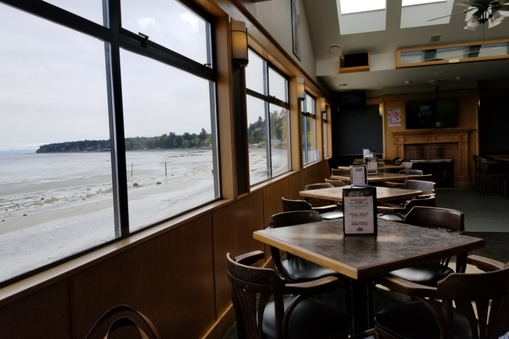 The Shady Rest restaurant on the waterfront at Qualicum Beach, BC
