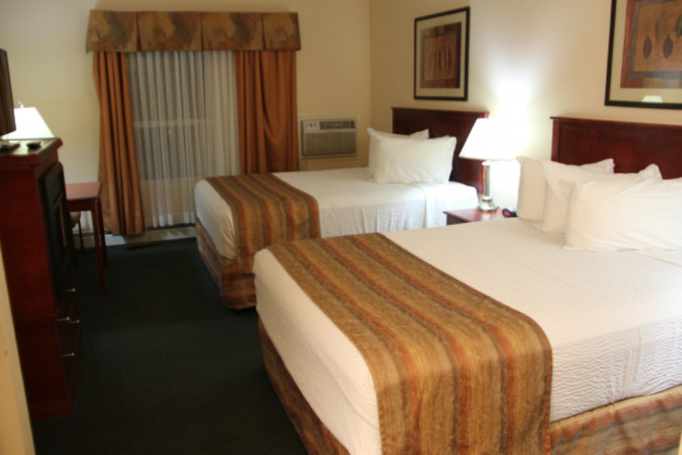 Grande Cache Inn and Suites