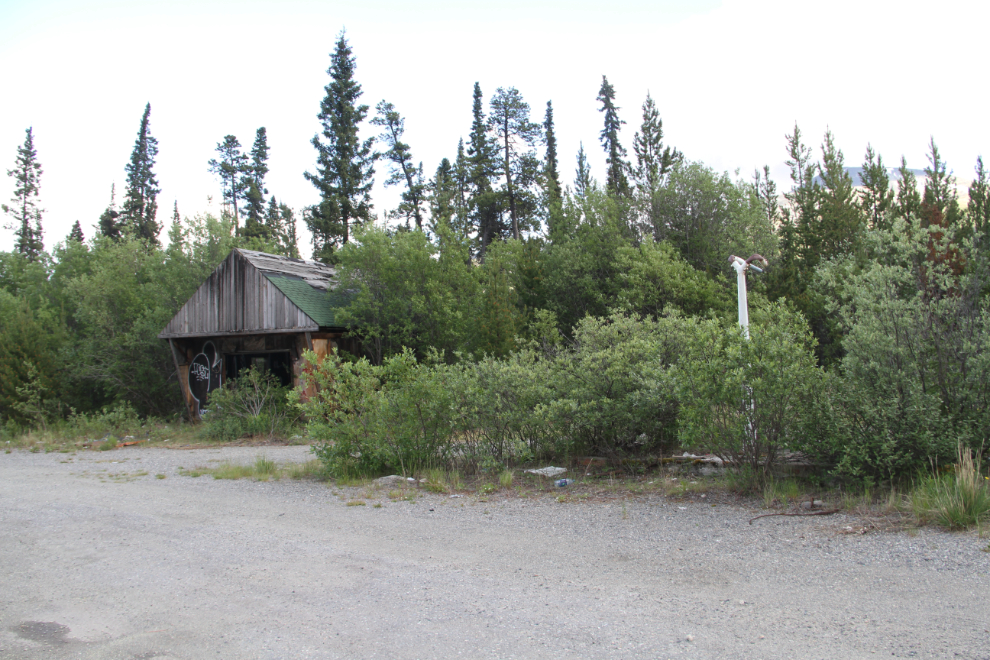 Message Post Lodge at Km 1111 of the Alaska Highway
