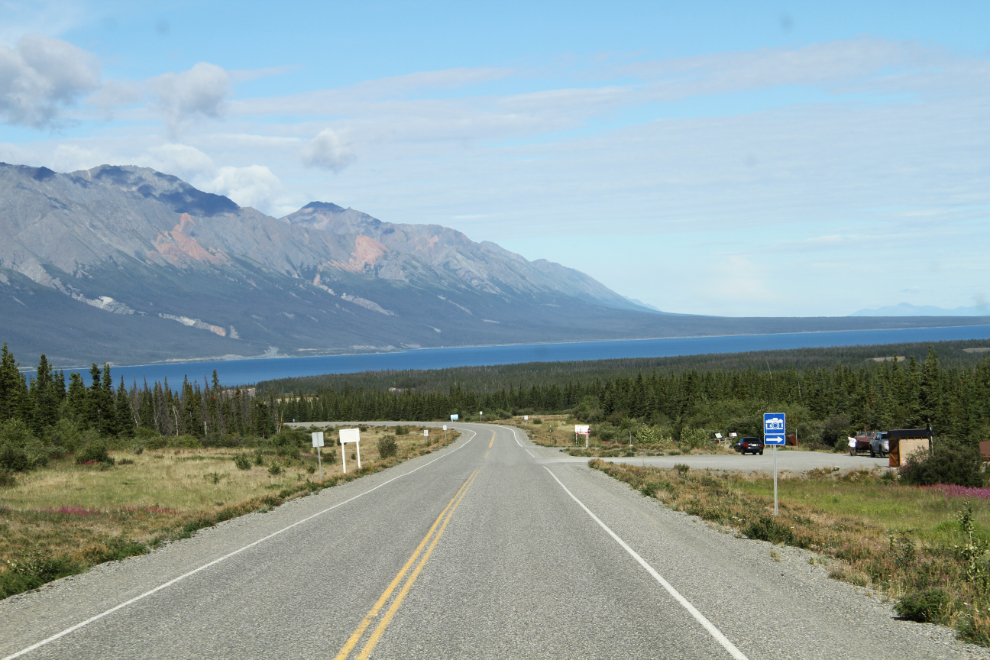 Kluane Lake viewpoint on the Alaska Highway