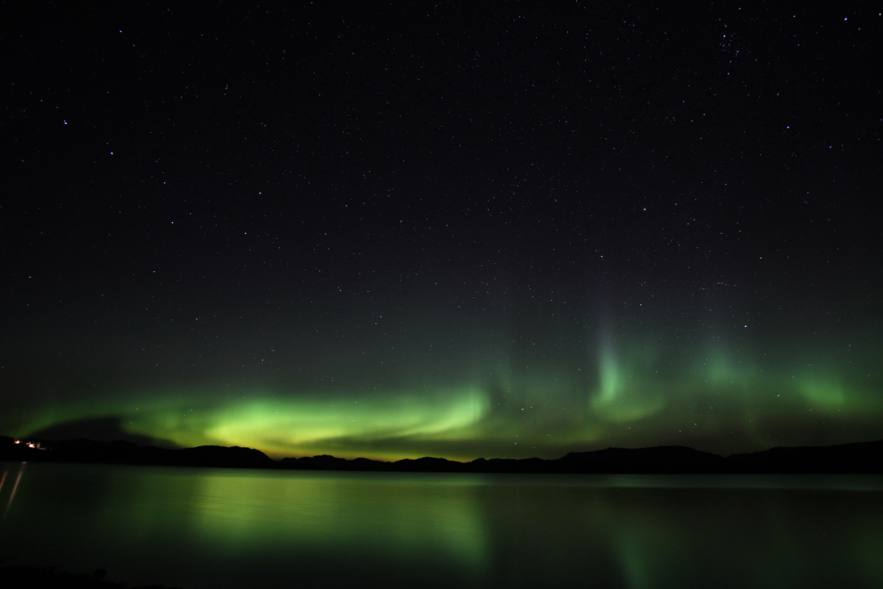 Aurora borealis at Lake Laberge, Yukon