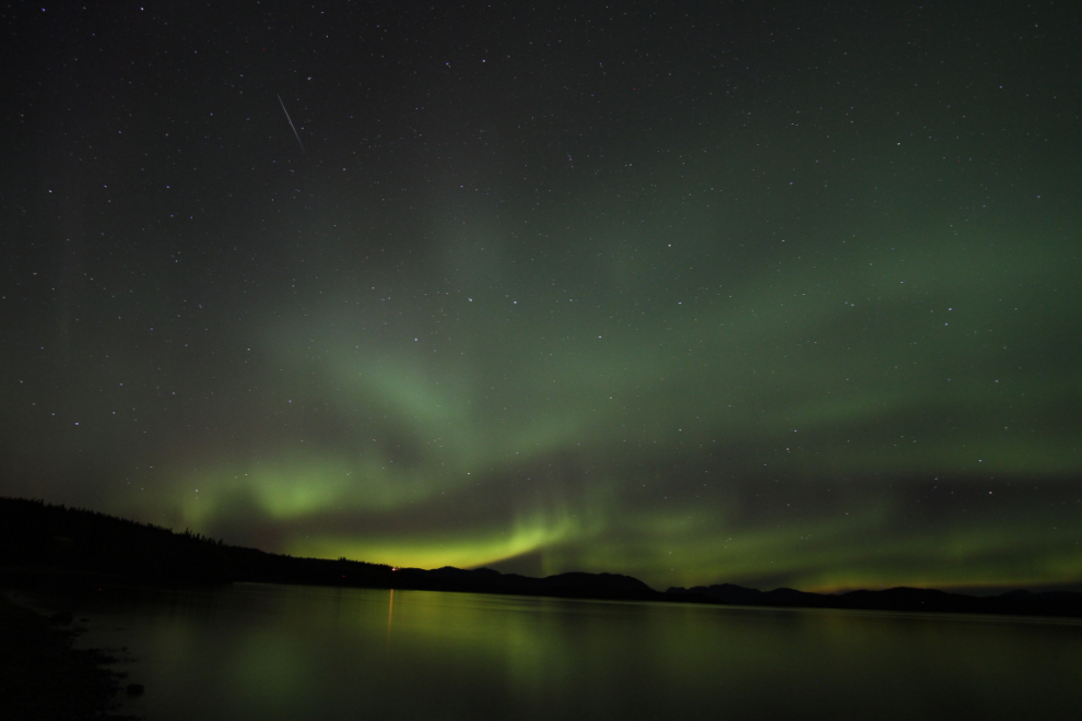 Aurora borealis at Lake Laberge, Yukon