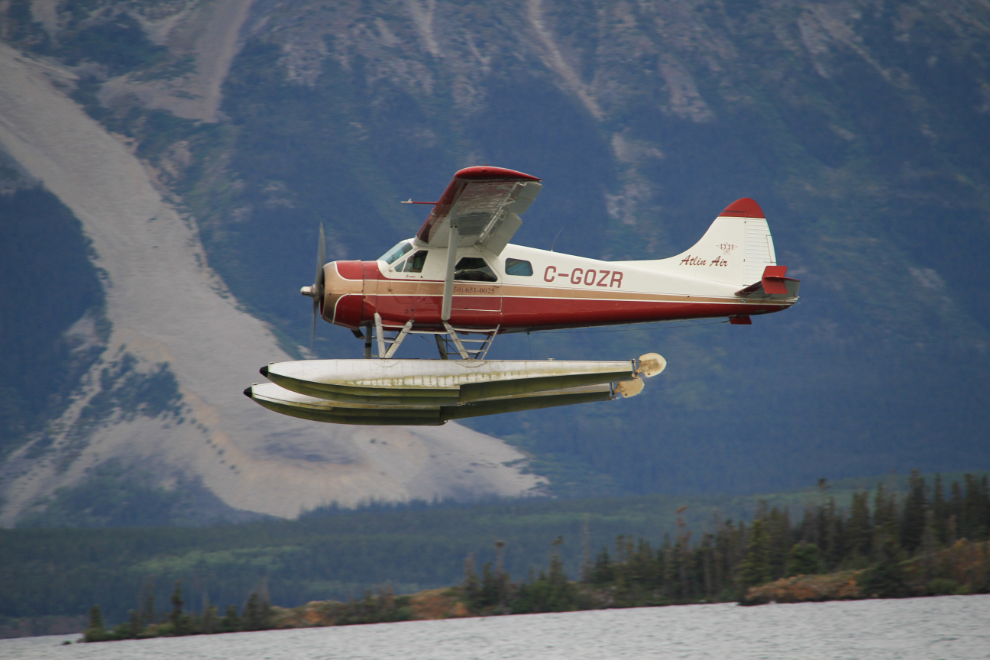 e Havilland Beaver taking off from Atlin Lake, BC