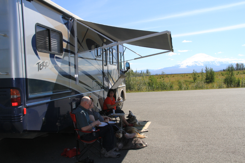 Lunch at a huge rest area at the Chistochina River bridge, Alaska