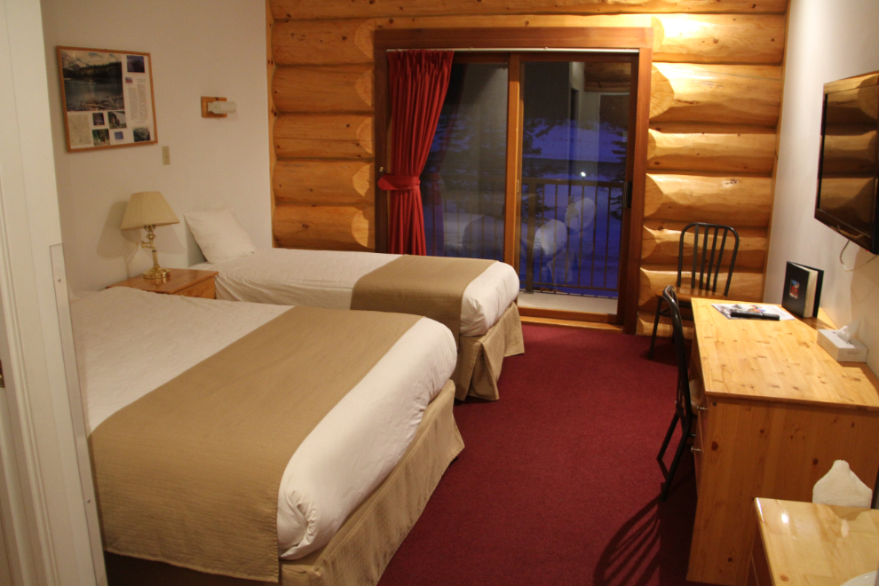 Northern Rockies Lodge, Alaska Highway