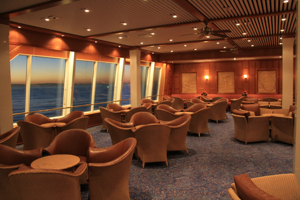 Observation Lounge on the cruise ship Norwegian Sun