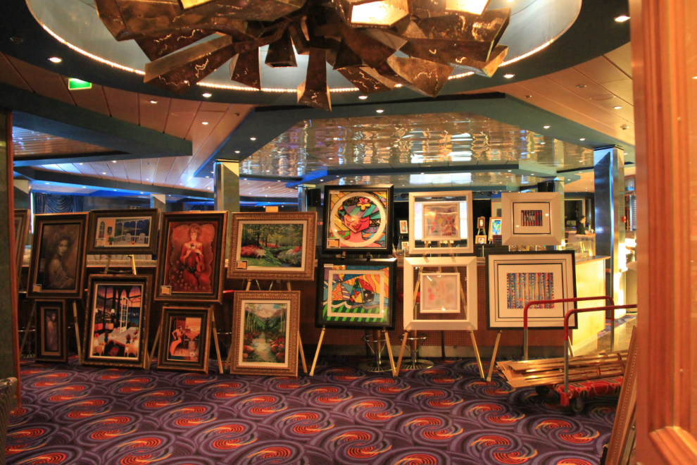 Art auction on the cruise ship Norwegian Sun