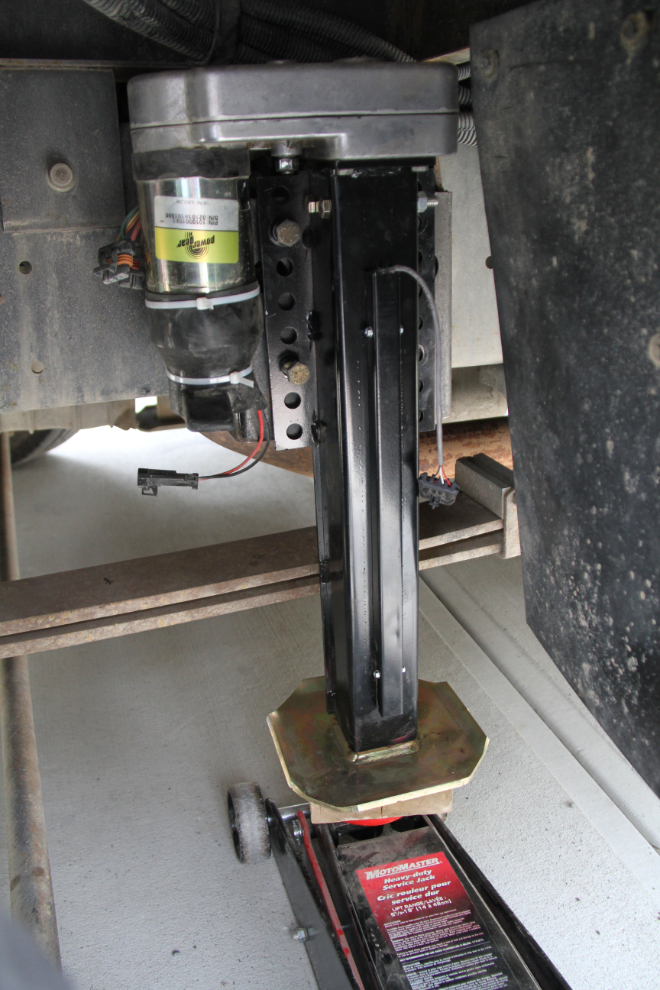 New levelling jack on the motorhome