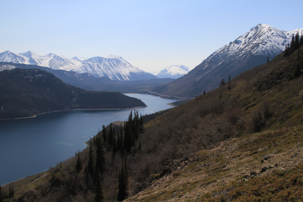 The view from the hiking trail to the south over Windy Arm.