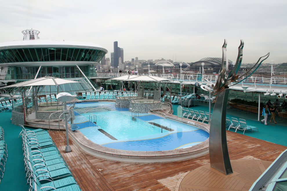 The pool area of the cruise ship Vision of the Seas