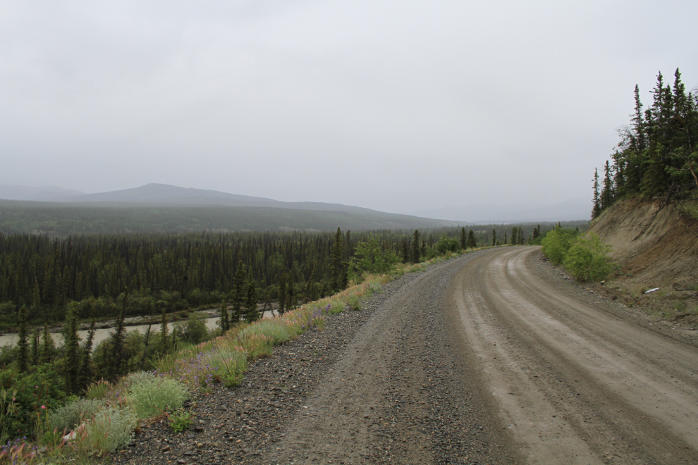 Aishihik Road, Yukon