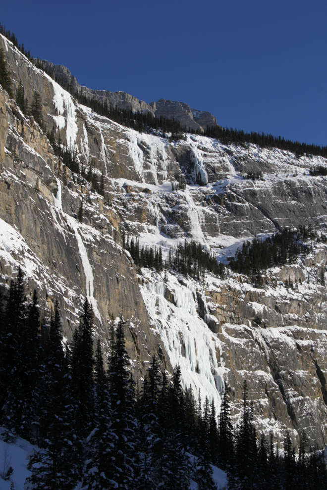 The Weeping Wall at Cirrus Mountain in the winter