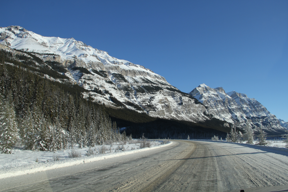 Icefields Parkway, Alberta, in the winter