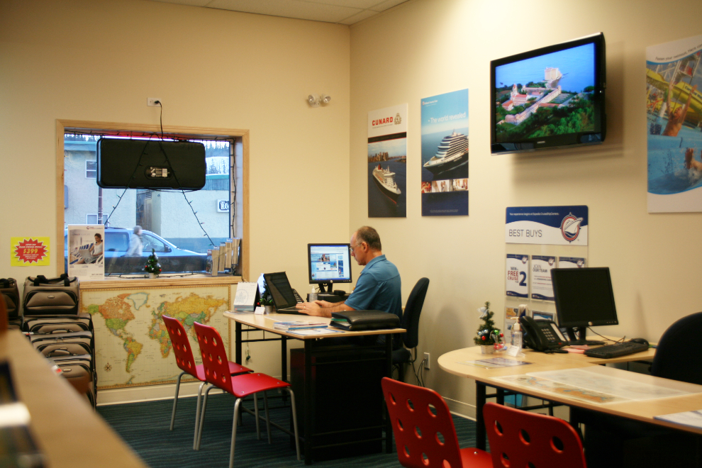 Murray Lundberg working at Expedia CruiseShipCenters Yukon
