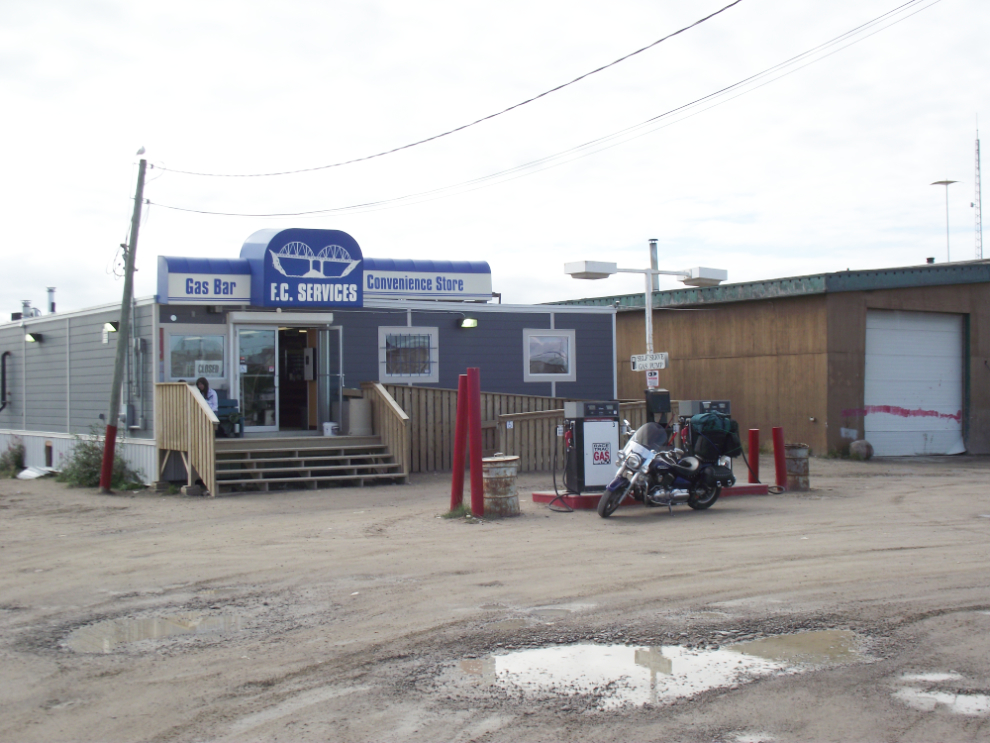 Gas station in Rae, NWT