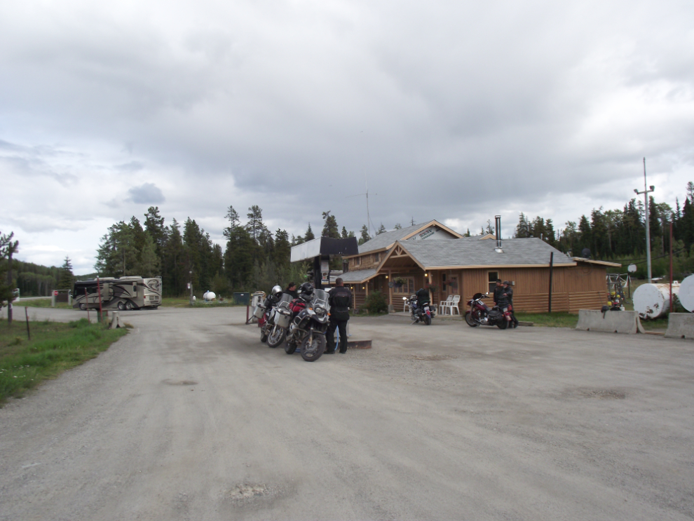 Contact Creek Lodge, Alaska Highway