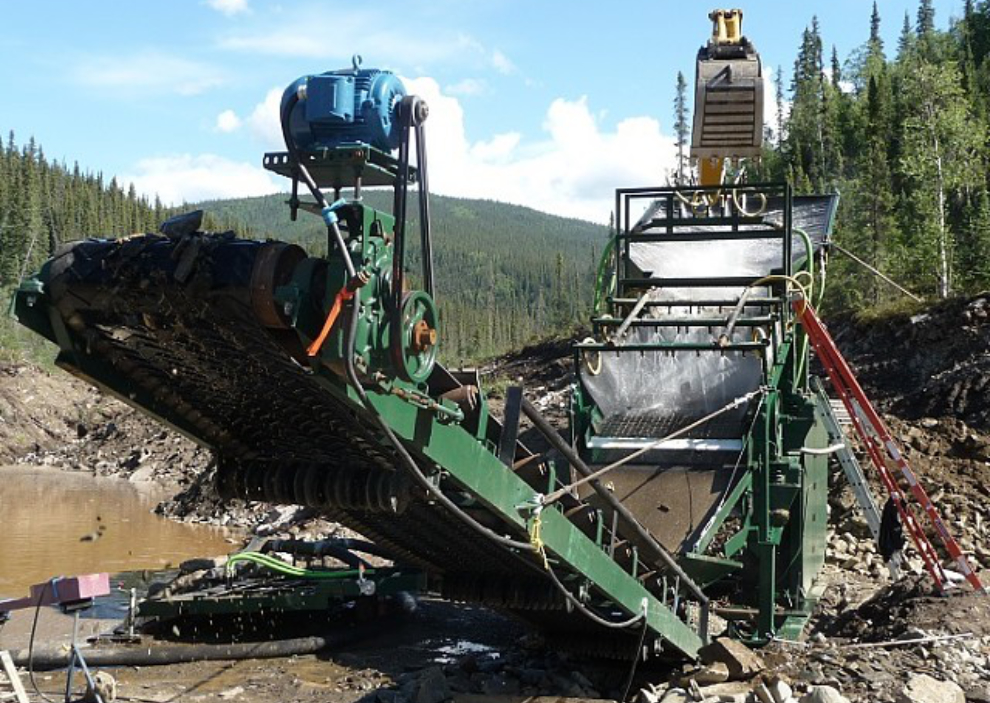Placer gold mine for sale at Frisco Creek, Yukon, 2015