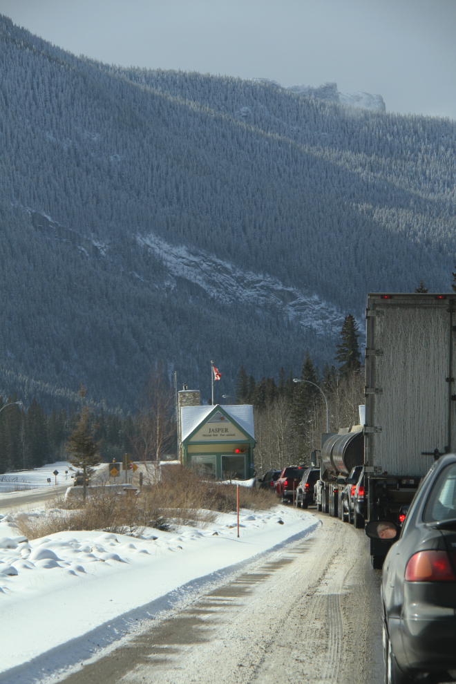 Lineup at the Jasper Park gates on Alberta Hwy 16