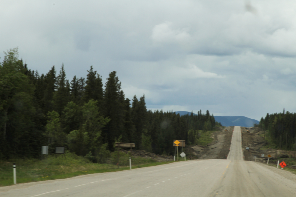 Construction on on Highway 40 south of Grande Cache