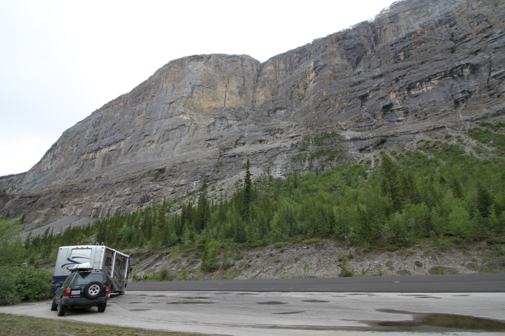RV parked at the base of 10,685-foot Cirrus Mountain