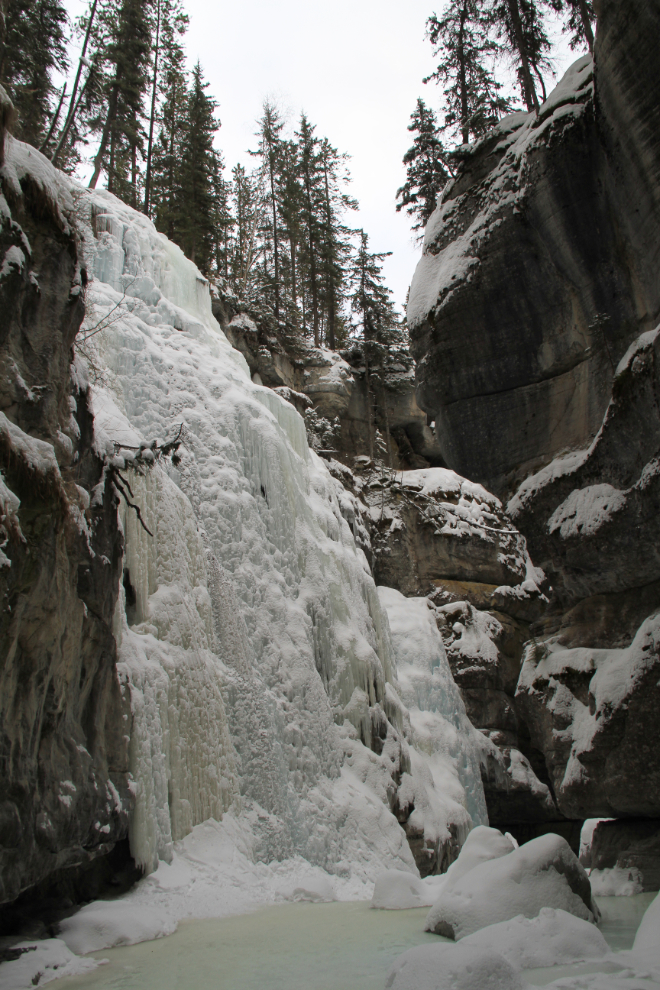 Icefall in Maligne Canyon, Alberta