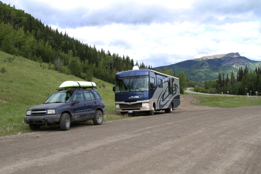 RV and toad at the start of the road to the Sulphur Gates Recreation Area