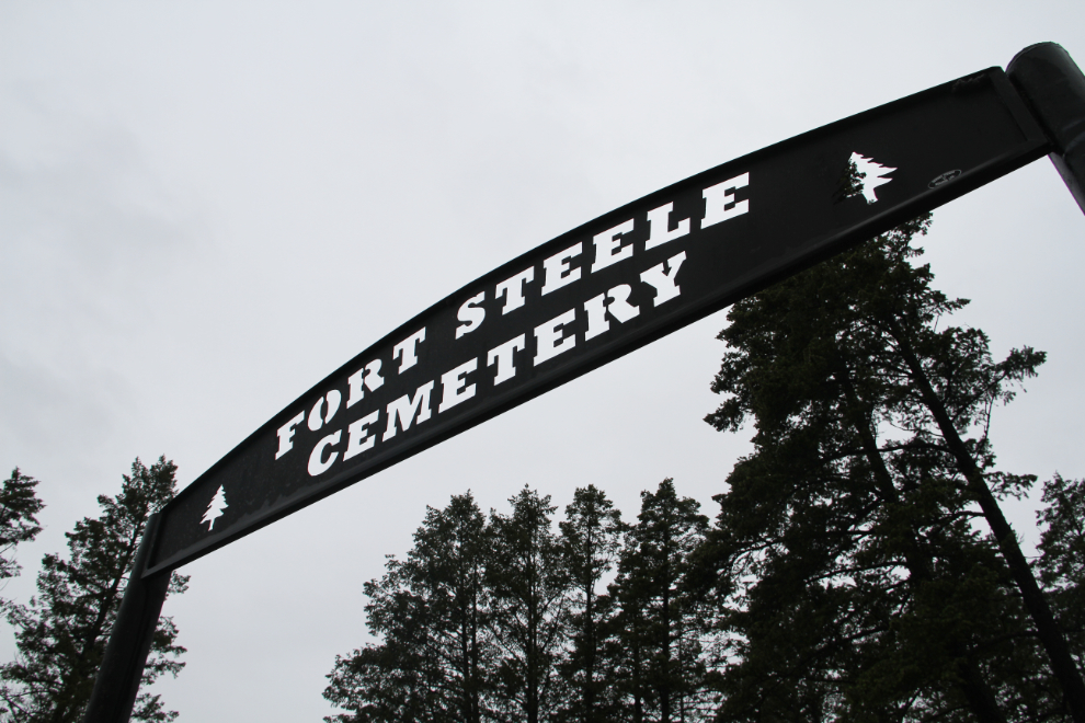 Fort Steele cemetery entrance