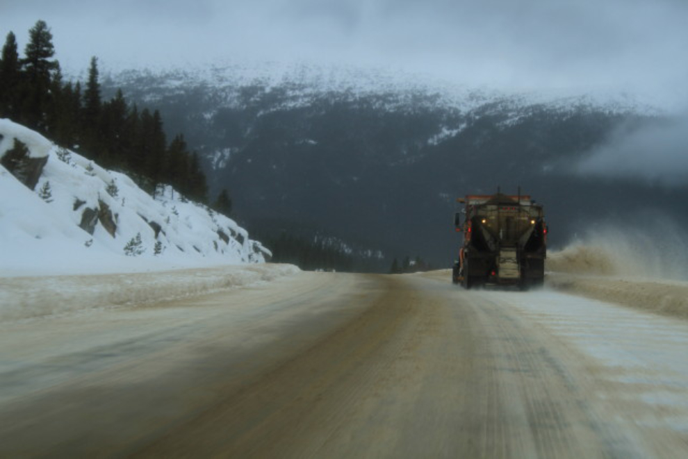 Snowplow on the South Klondike Highway