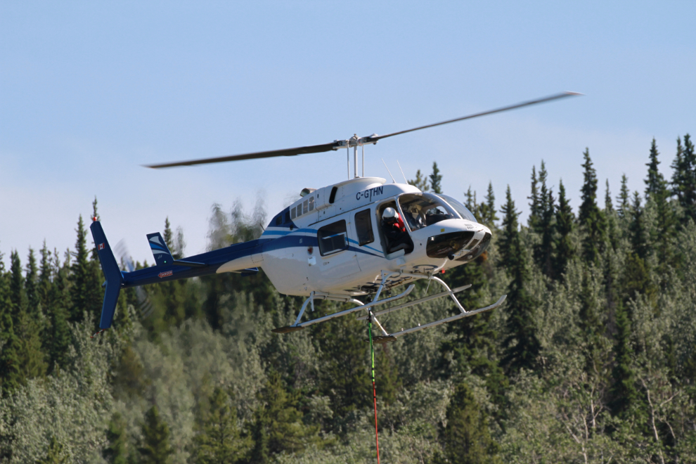Summit Helicopters' 2000 Bell 206L-4 LongRanger IV, C-GTHN