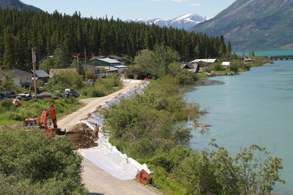 Building a high-water protection dyke at Carcross