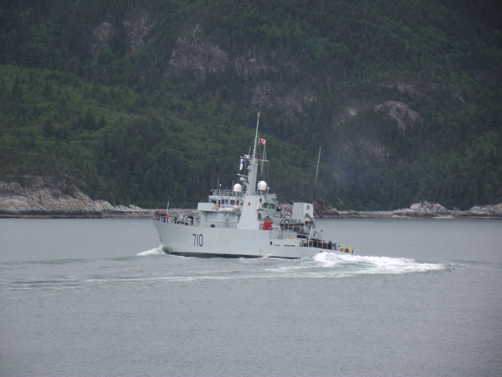 HMCS Brandon in a tight turn