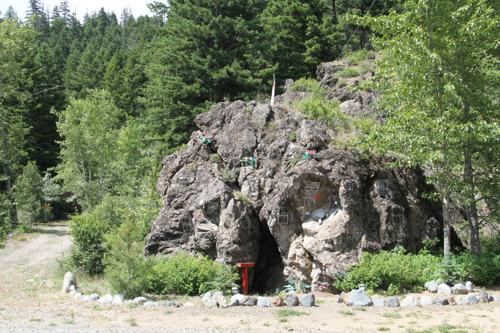 Kerik Camp Prospectors Memorial, on the Bralorne Road