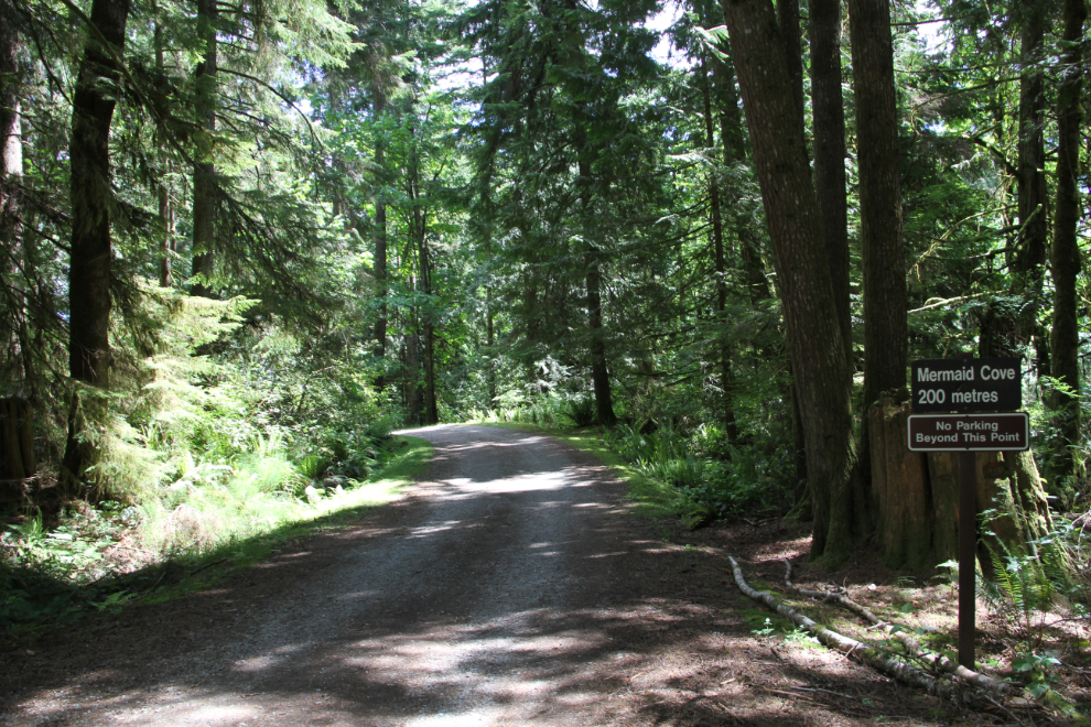 Road to Mermaid Cove, Saltery Bay Provincial Park campground