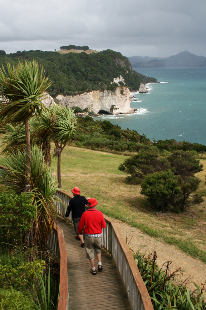 Cathedral Cove trailhead, New Zealand