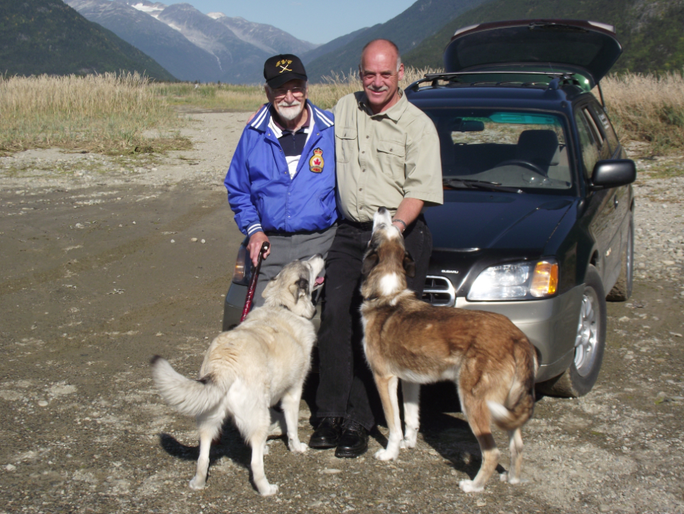 Murray Lundberg with his Dad and dogs at Dyea, Alaska