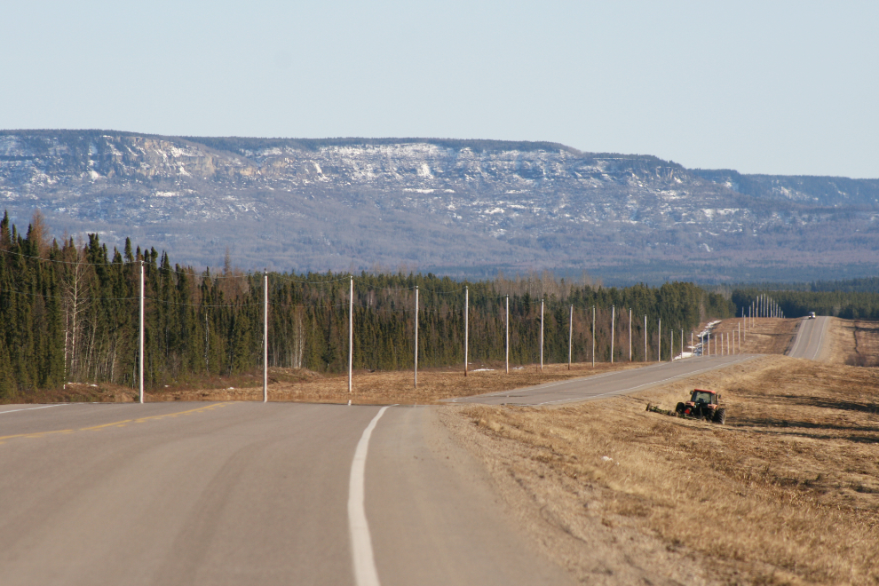 The road ahead at Km 391 of the Alaska Highway