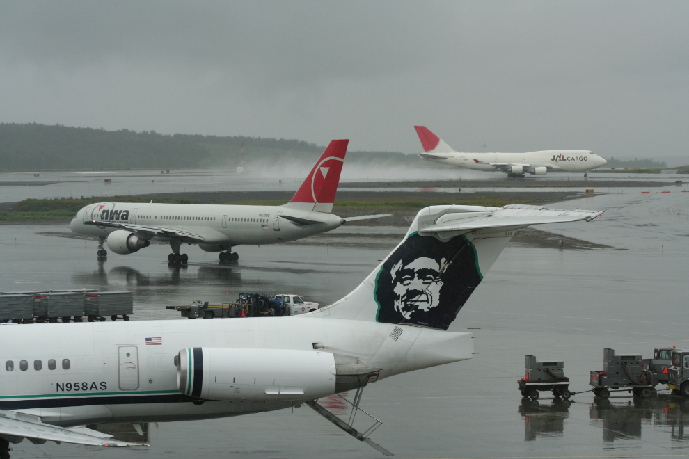 A rainy afternoon at the Anchorage airport
