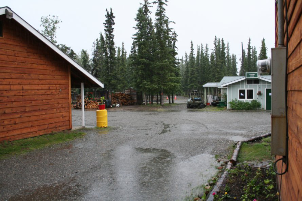 A rainy day at the Golden Bear Lodge in Tok