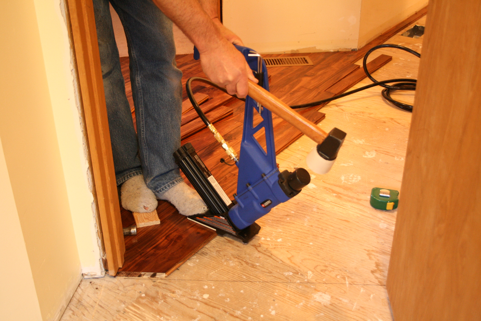 Installing a solid hardwood floor