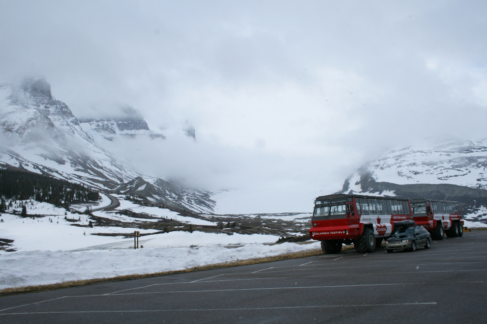 Columbia Icefield, Icefields Parkway