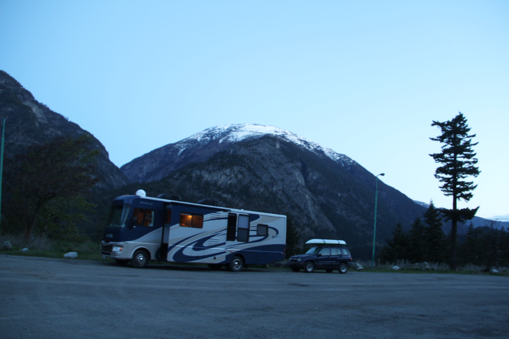 RV in the Fraser Canyon at dawn