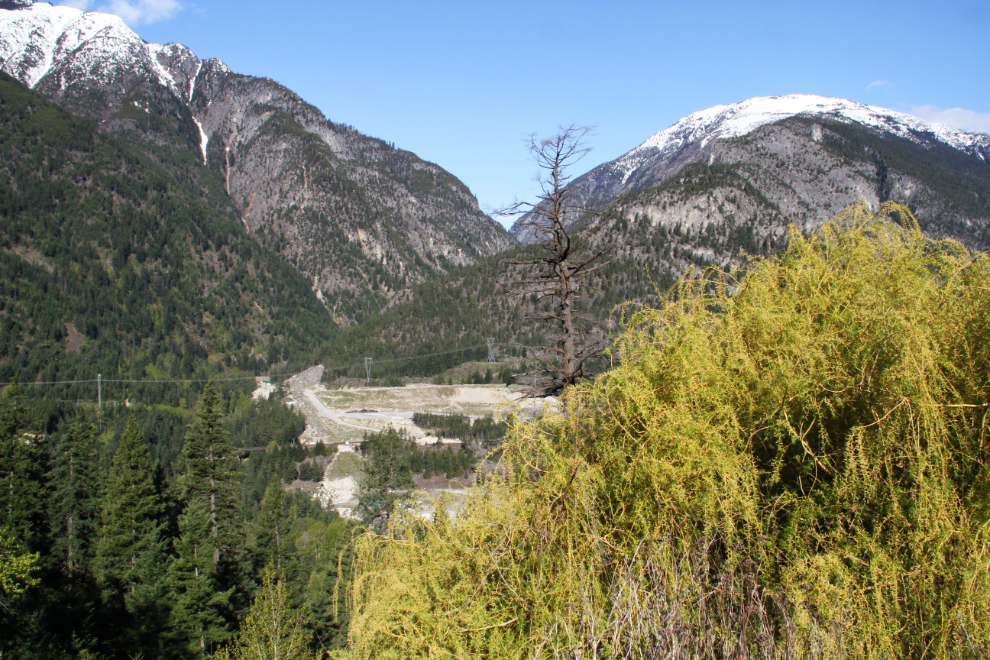 A sunny morning in the Fraser Canyon