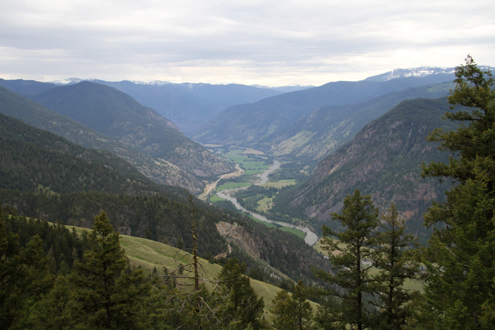 Looking down the Similkameen River valley from the Nickel Plate Road