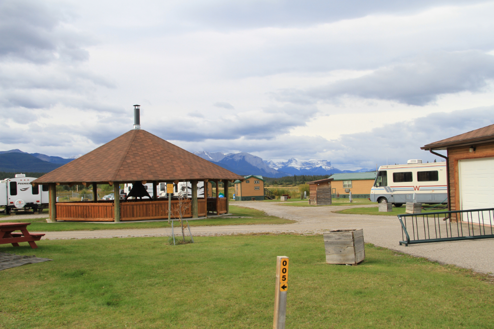 Communal fire pit at the Hinton/Jasper KOA campground