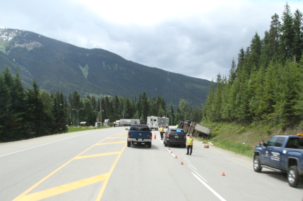 Semi crash on Hwy 16 at Mount Terry Fox Provincial Park rest area