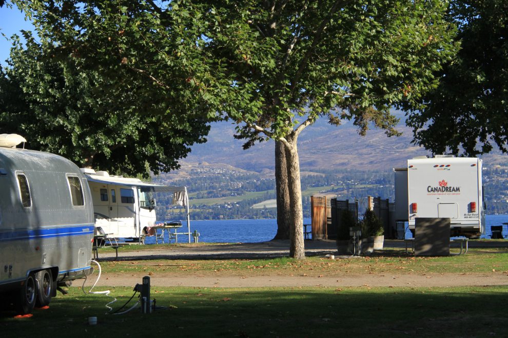 Lakefront sites at West Bay Beach Resort RV campground